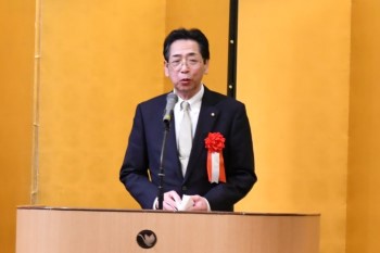 写真:来賓祝辞(青森市議会議長 奈良岡 隆 様)
