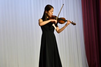写真:実演(文化賞 水野 琴音 様)